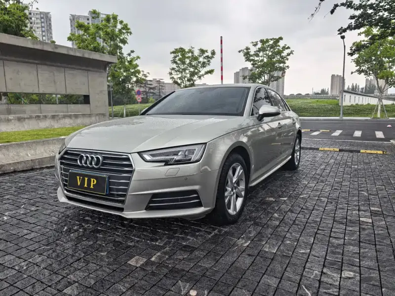 Audi A4L, 2018