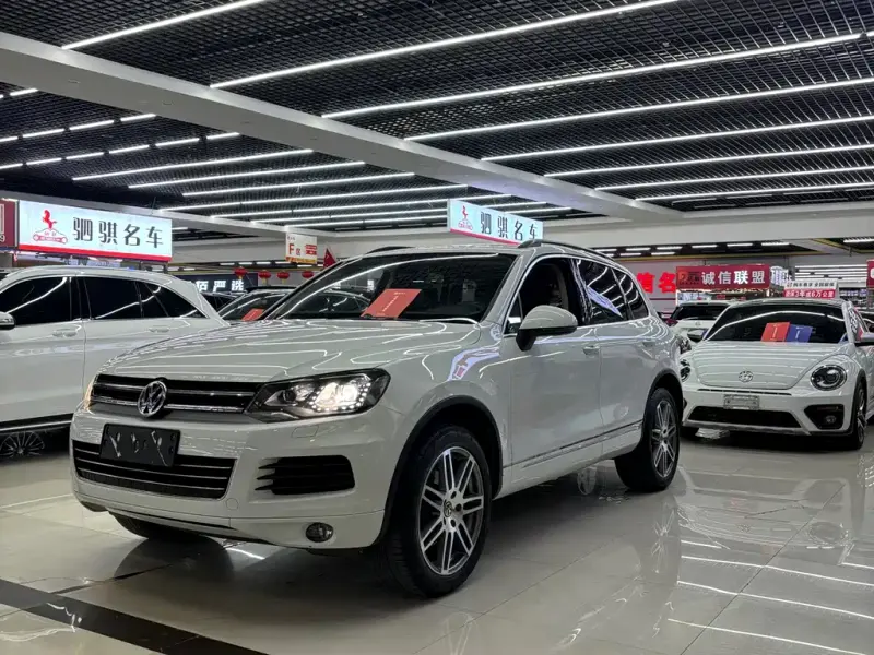 Volkswagen Touareg, 2015