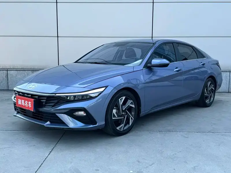 Hyundai Elantra, 2023