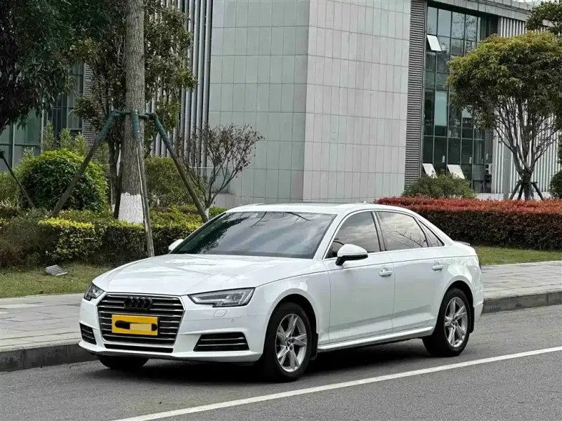 Audi A4L, 2018