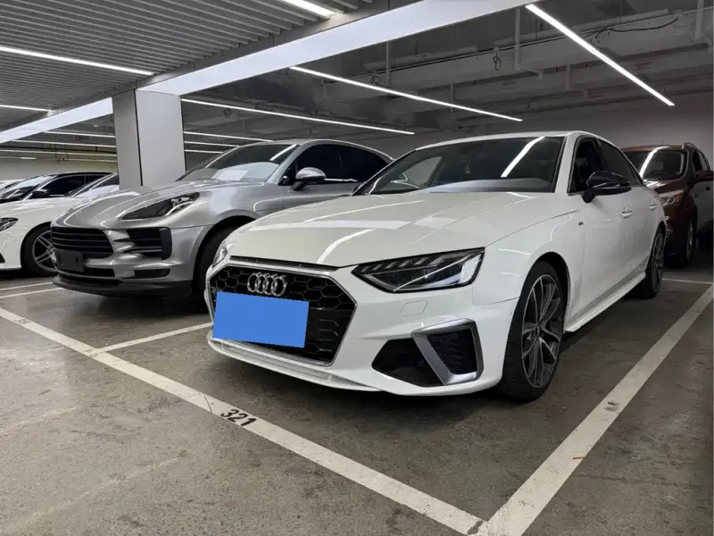 Audi A4L, 2021