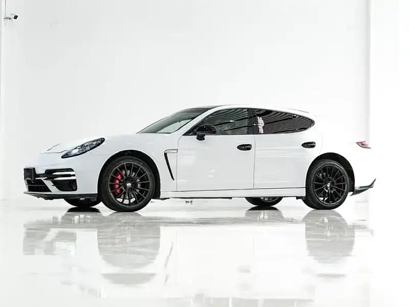 Porsche Panamera, 2012