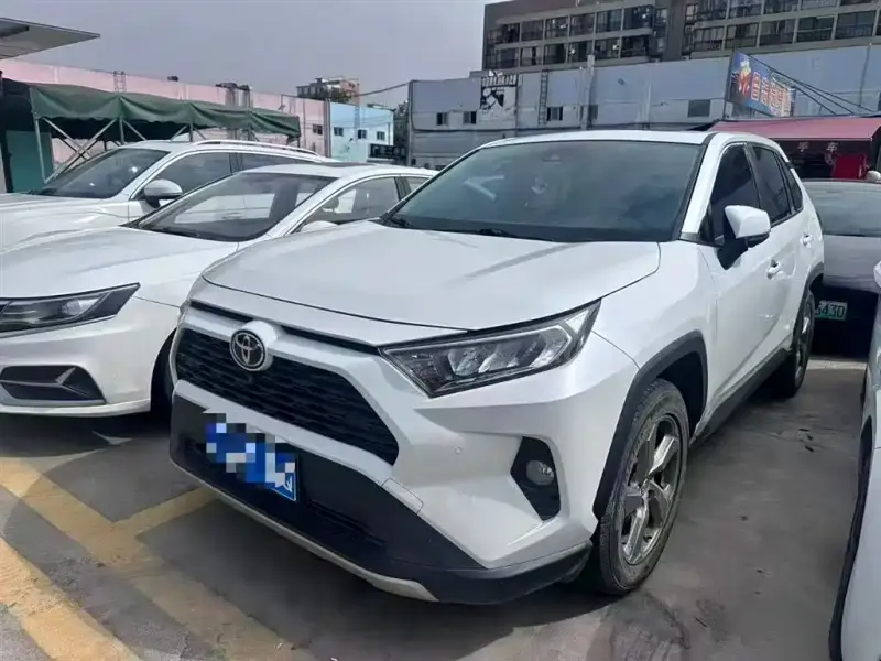 Toyota RAV4, 2023
