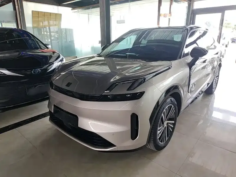 Lynk & Co 08 EM-P, 2024