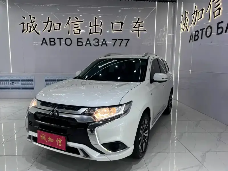 Mitsubishi Outlander, 2023
