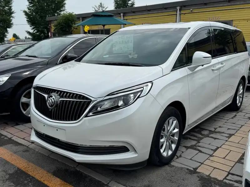 Buick GL8, 2017