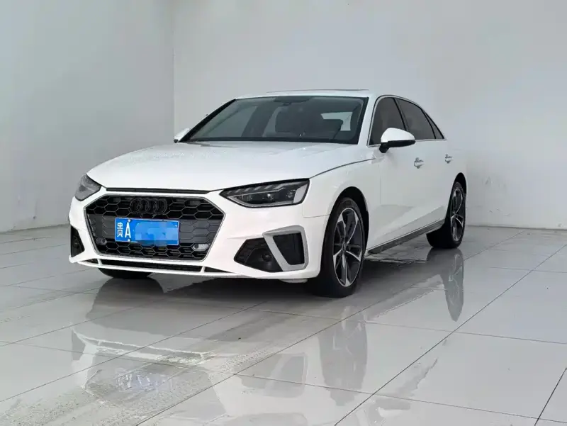 Audi A4L, 2022
