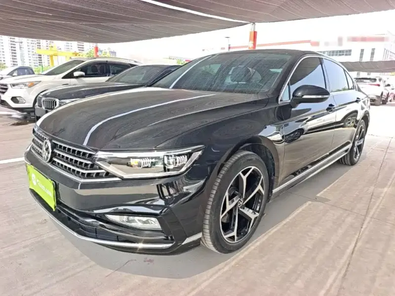 Volkswagen Magotan, 2025