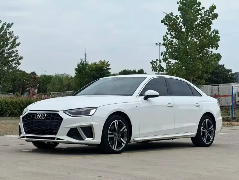 Audi A4L, 2022