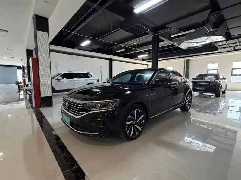 Volkswagen Passat, 2023