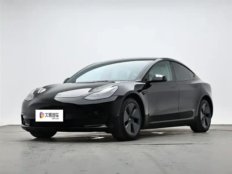 Tesla Model 3, 2022
