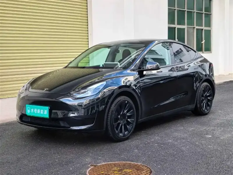 Tesla Model Y, 2023
