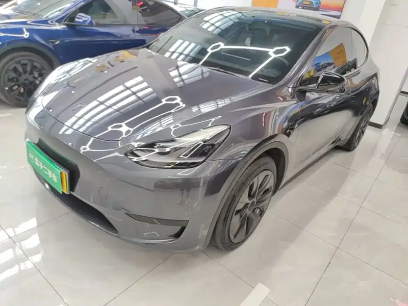 Tesla Model Y, 2022