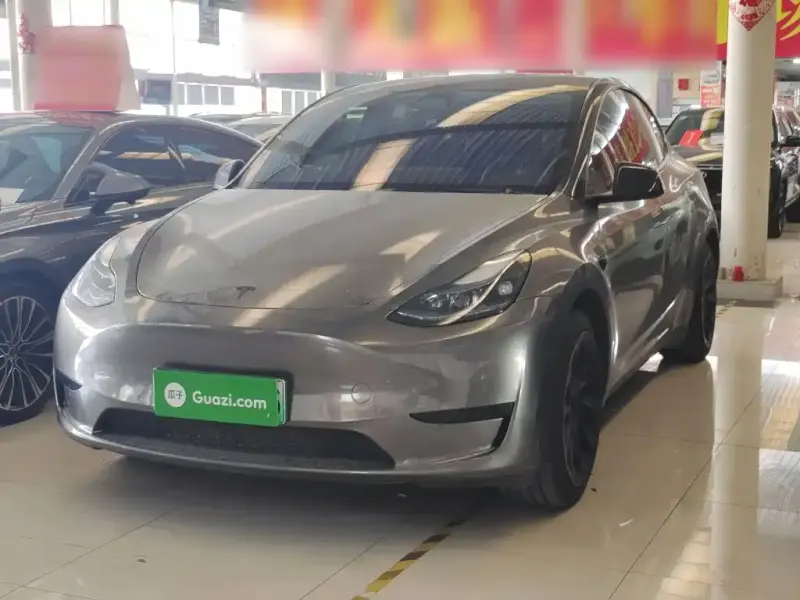 Tesla Model Y, 2023