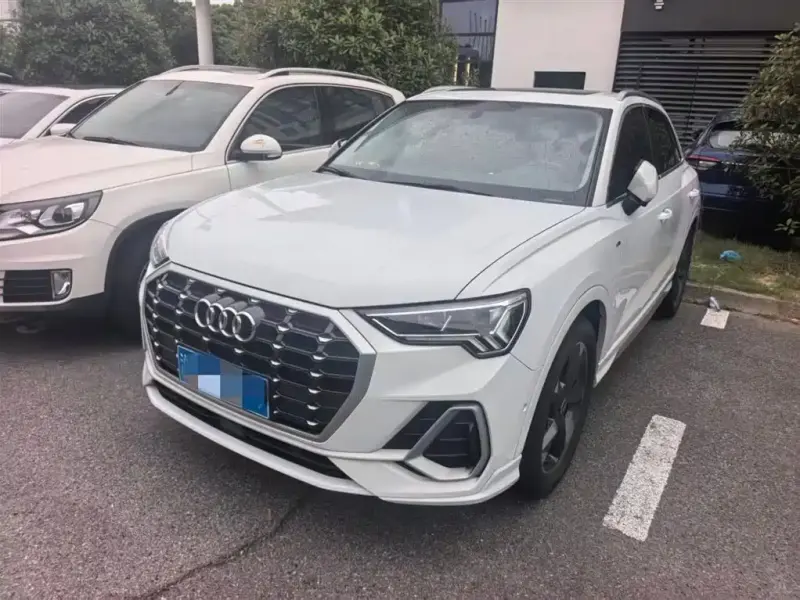Audi Q3, 2022