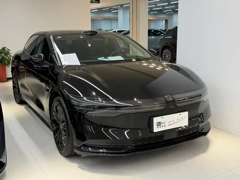 Zeekr 007, 2025