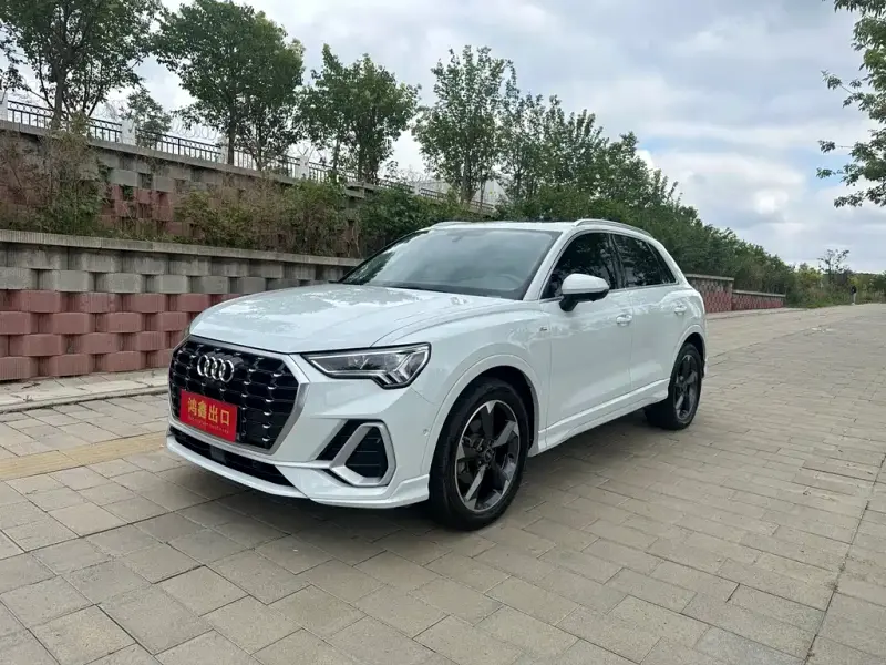 Audi Q3, 2022