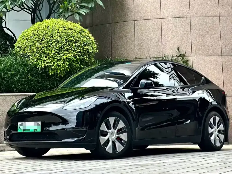 Tesla Model Y, 2023