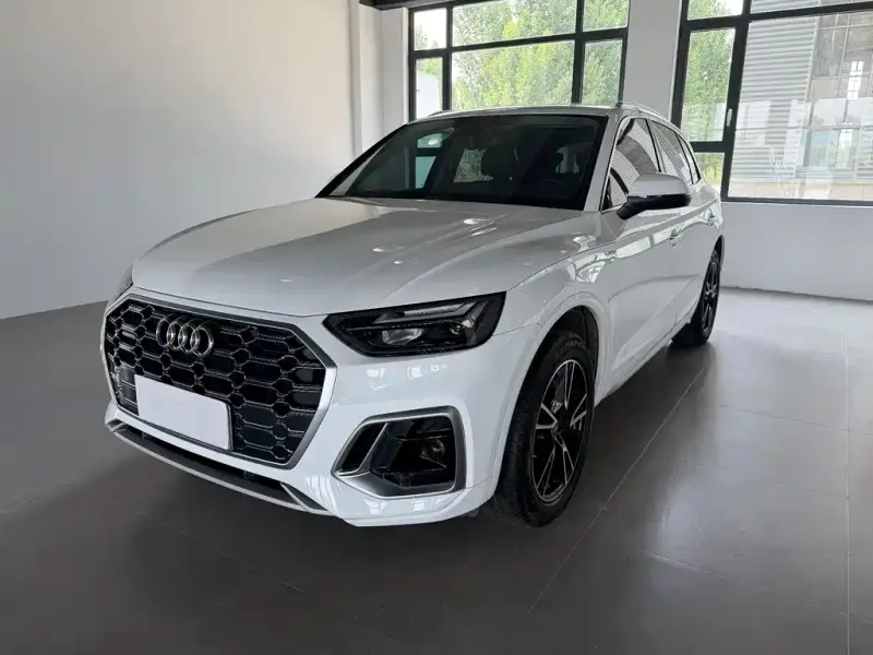 Audi Q5L, 2022
