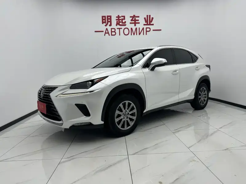 Lexus NX, 2020