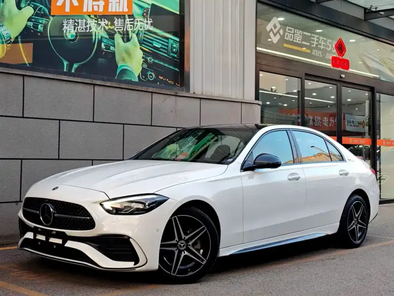 Mercedes-Benz C-Class, 2024