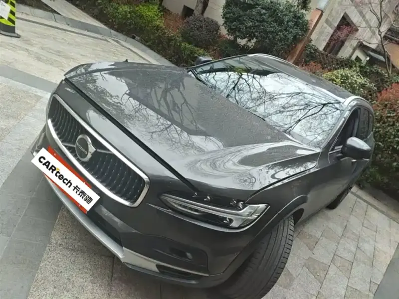 Volvo V90, 2023