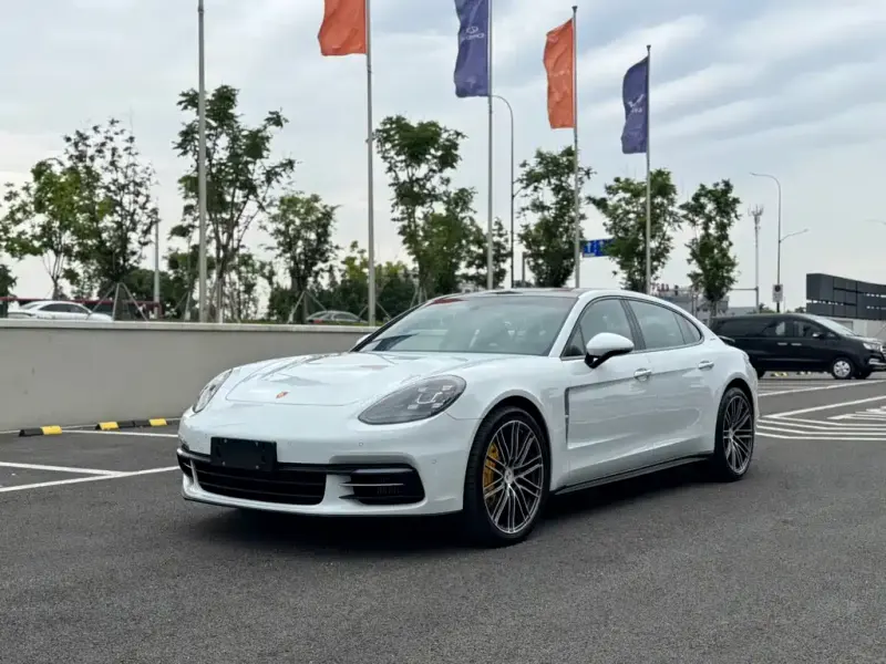 Porsche Panamera, 2020