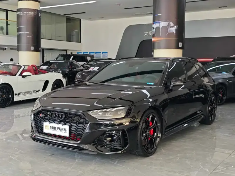 Audi RS 4, 2024