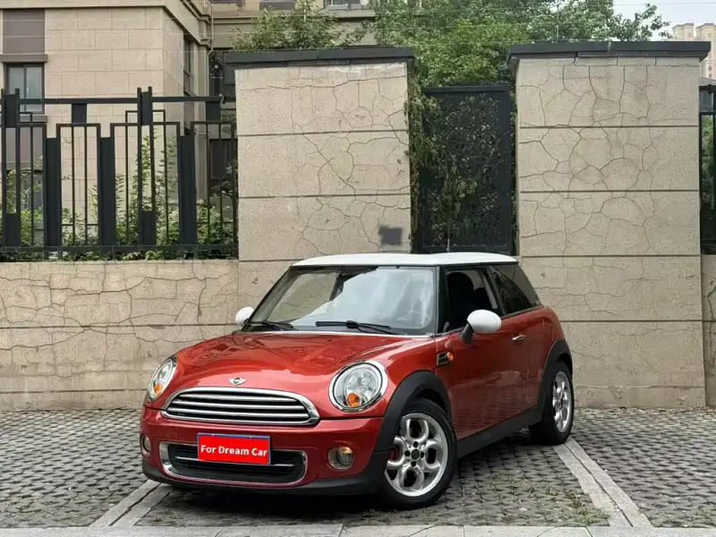 MINI Mini, 2011