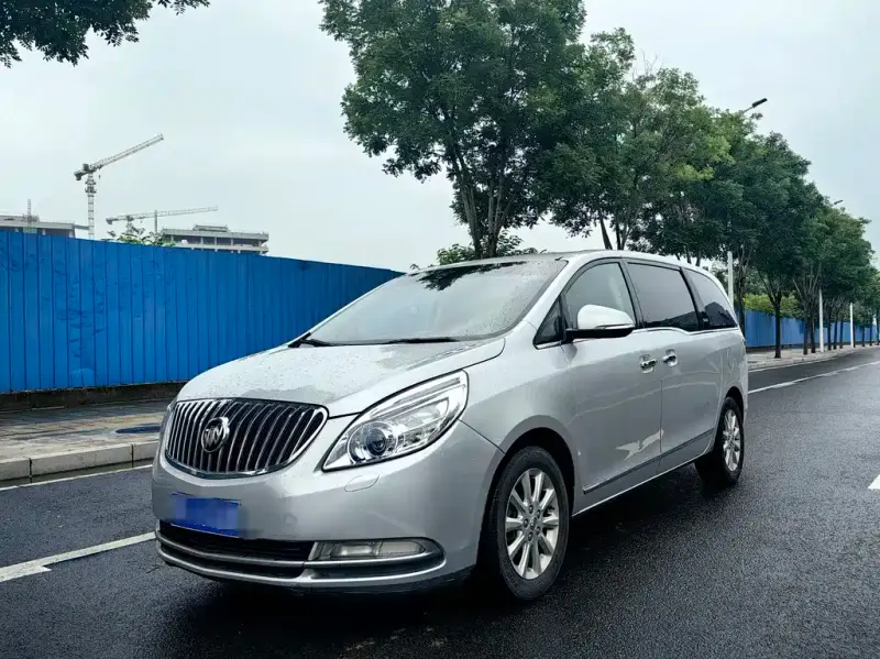 Buick GL8, 2012