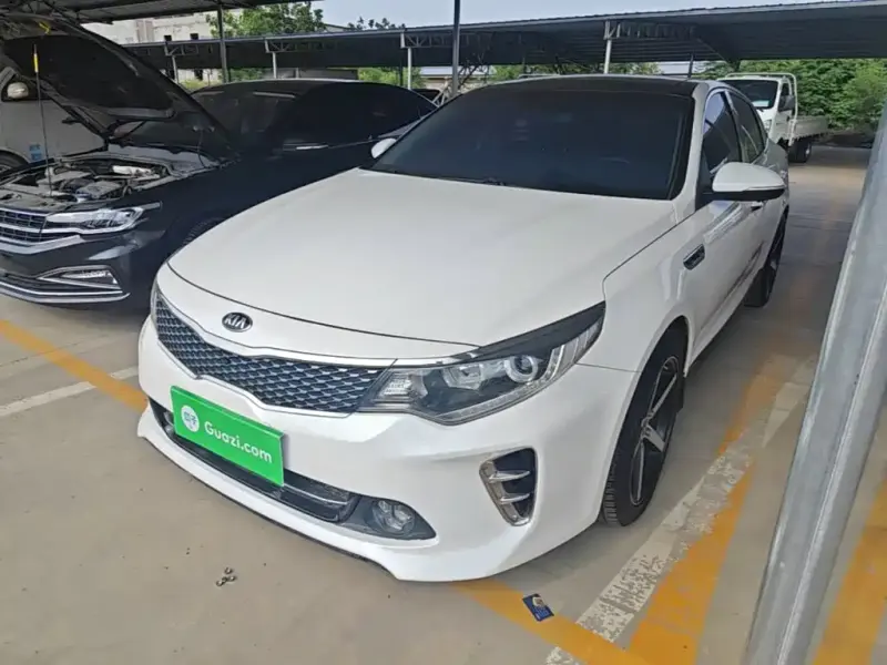 Kia K5, 2015