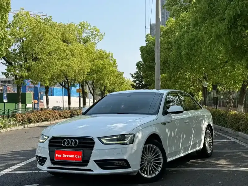 Audi A4L, 2014