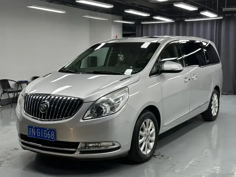 Buick GL8, 2011