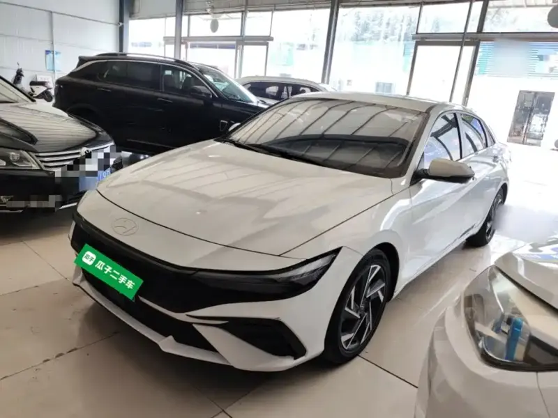 Hyundai Elantra, 2024