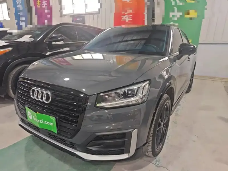 Audi Q2L, 2021