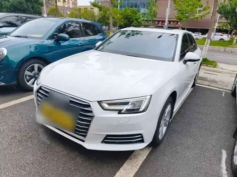 Audi A4L, 2018