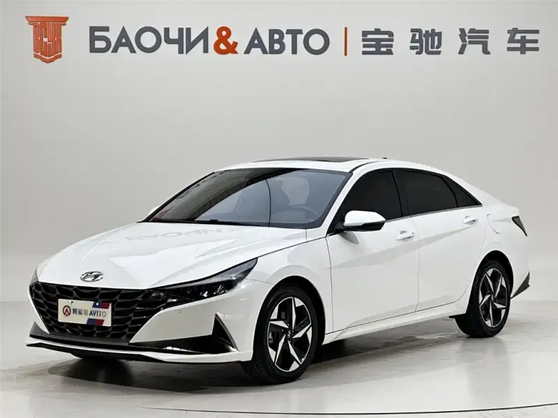 Hyundai Elantra, 2023