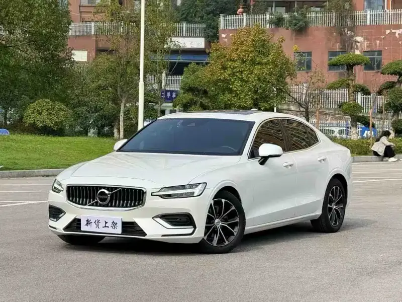 Volvo S60, 2023