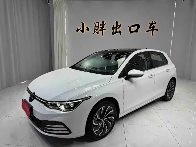 Volkswagen Golf, 2023