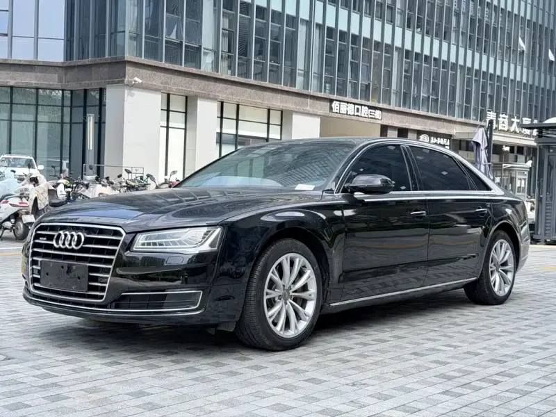 Audi A8, 2015