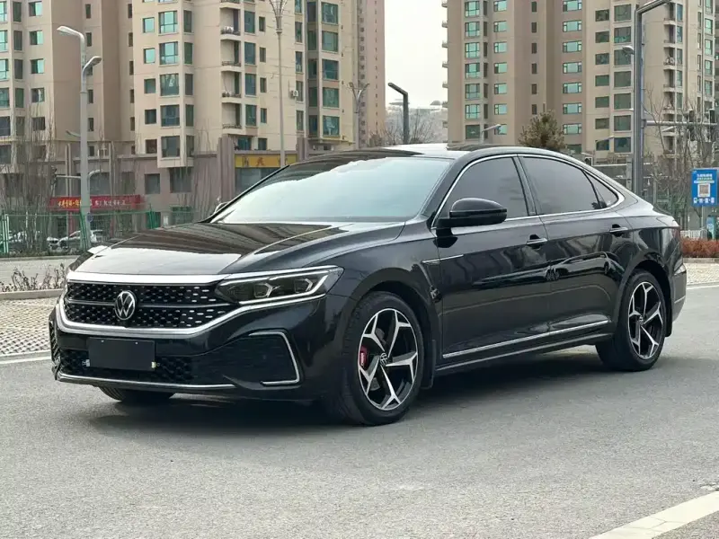 Volkswagen Passat, 2023