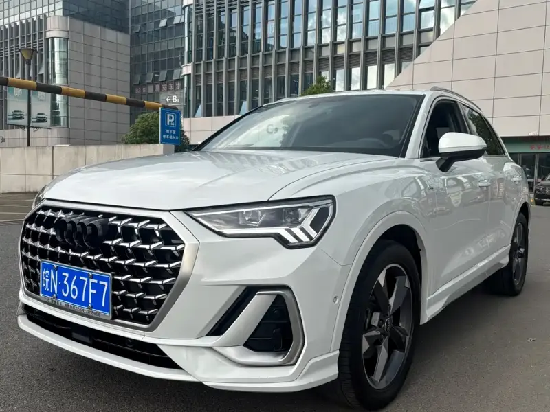 Audi Q3, 2023