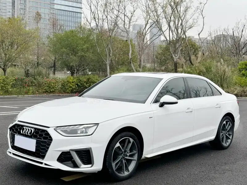 Audi A4L, 2022