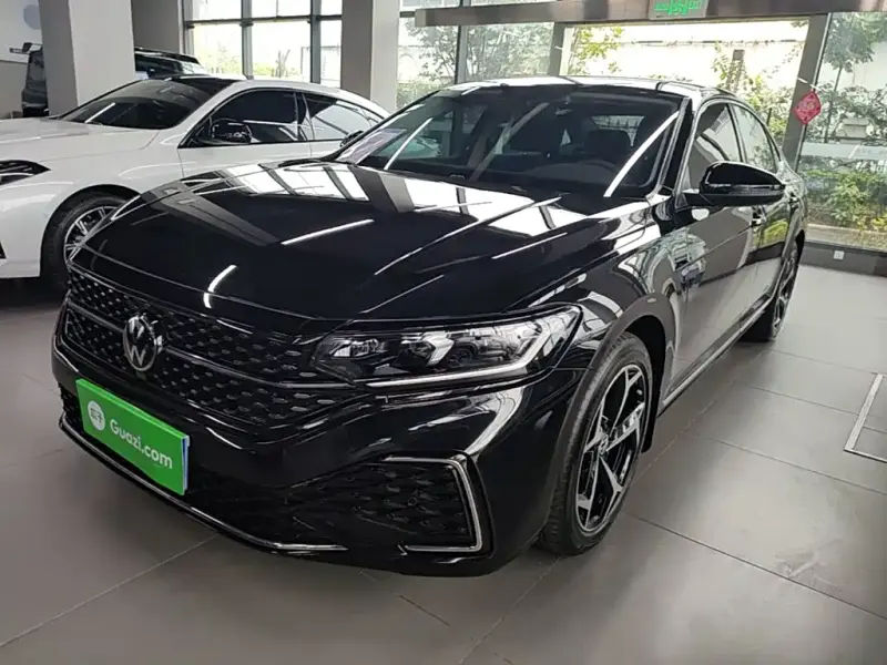 Volkswagen Passat, 2025