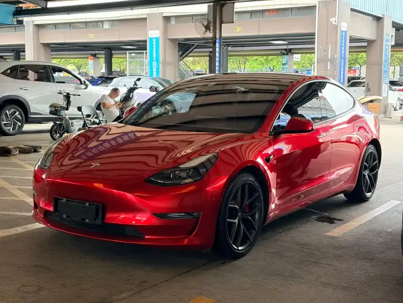 Tesla Model 3, 2021