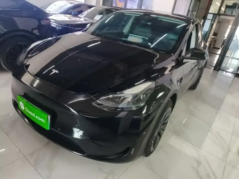 Tesla Model Y, 2023