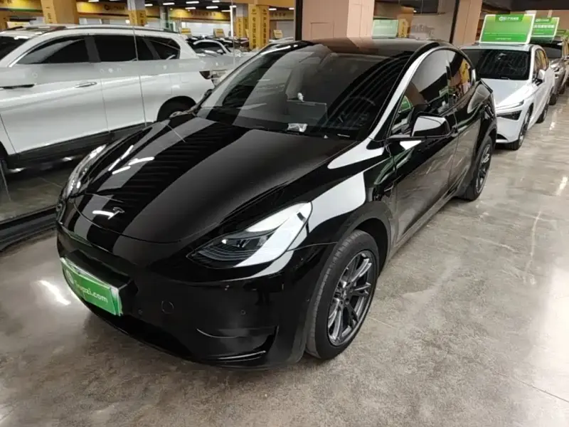 Tesla Model Y, 2023