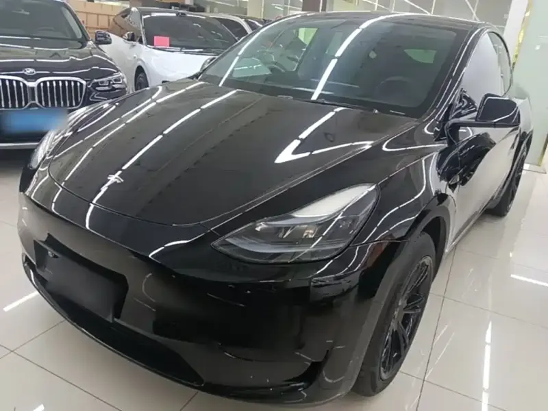 Tesla Model Y, 2023