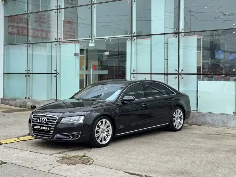Audi A8, 2011