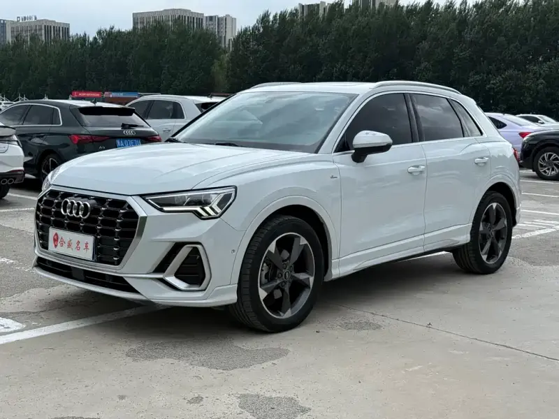 Audi Q3, 2022